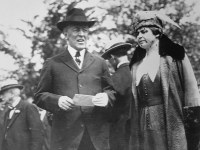 President Wilson holding the special first flight cover
Image: Smithsonian National Postal Museum